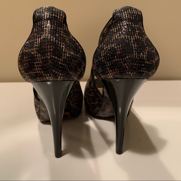 Guess Leopard Pumps ( NWOT) - Picture 7 of 11